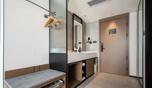 Elegant Twin Room