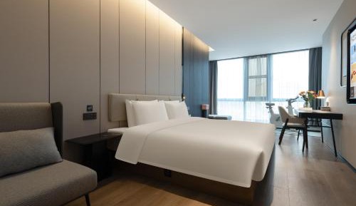 Double Room with Fitness Theme