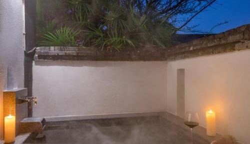 Double or Twin Room with Private External Bathroom