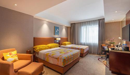Deluxe Family Room