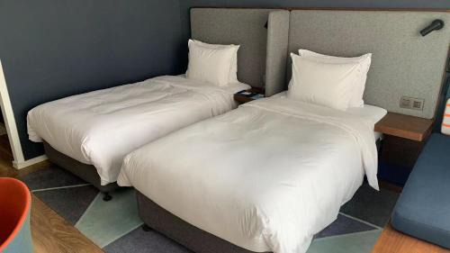 Standard Twin Room - Accessible