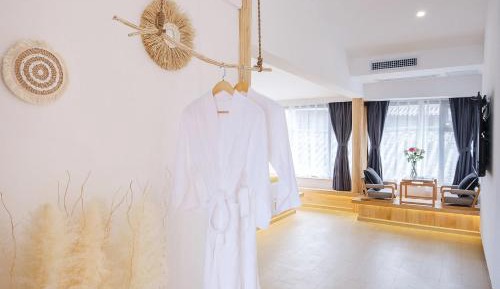 Standard King Room