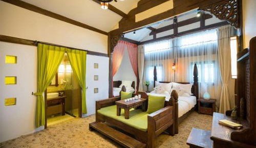 Family Room with Private Bathroom