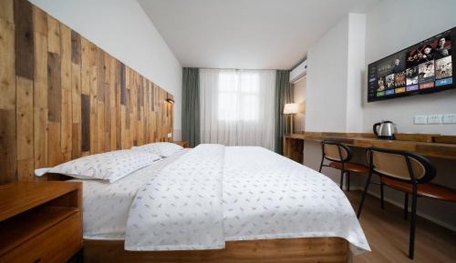 Standard Double Room with Private Bathroom