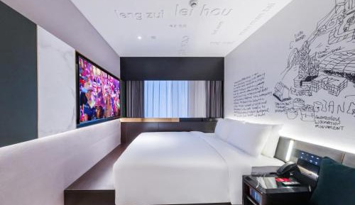 Deluxe King Room