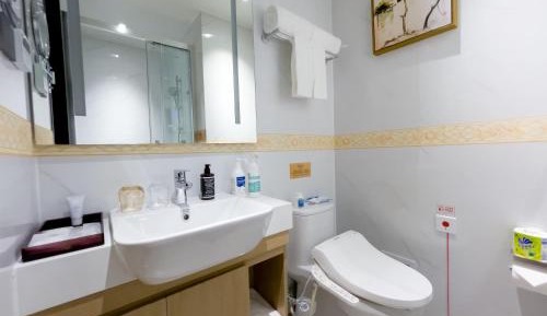 Twin Room with Private Bathroom