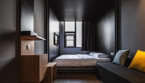 Deluxe Queen Room