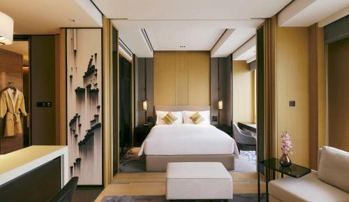 Deluxe Room King
