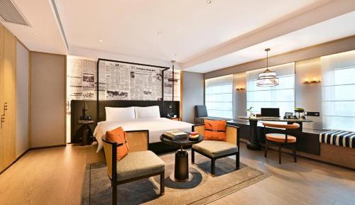 Deluxe King Room