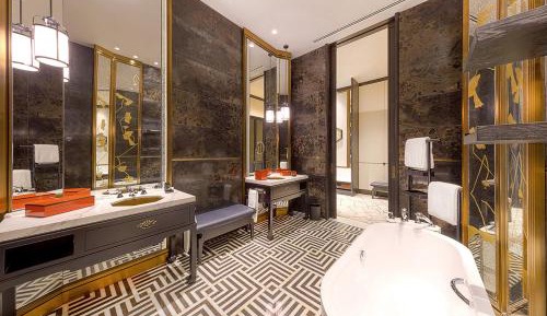 Luxury Suite