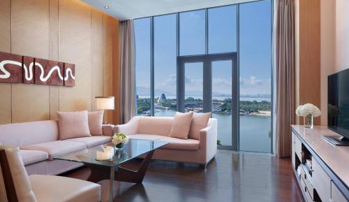 Two Bedroom Apartment with Harbor View