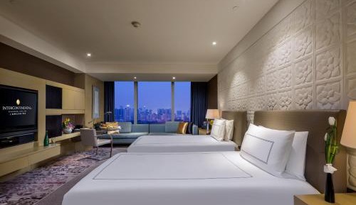 Classic Twin Room with City View