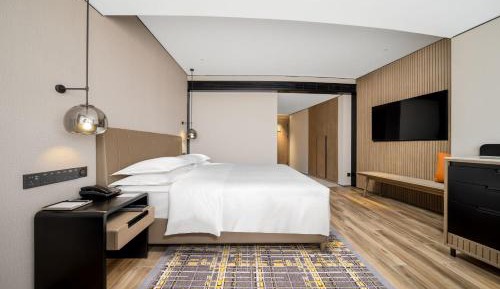 Executive King Bed Room