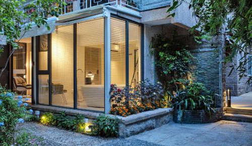 Suite with Garden View