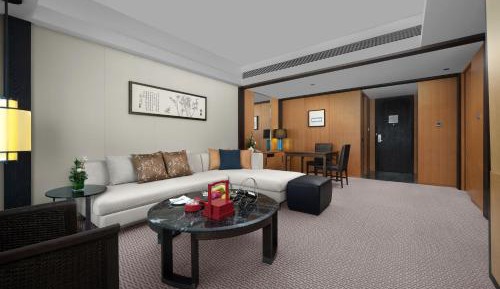Yatai Tower Deluxe Suite 