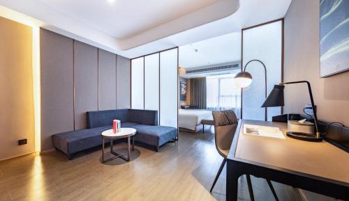 Jimu Suite with Bathtub