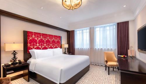 Shanghai Grand King Room - Welcome Fruit & Snacks & Beer * 1 per stay ( up 2 people )