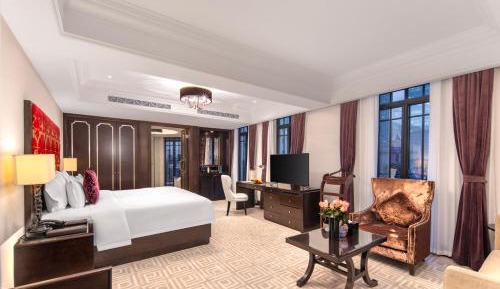 Art Deco Executive Room - Oriental Pearl Tower View