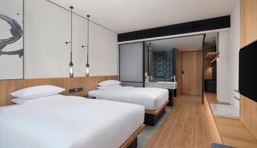 Premium Twin Room with City View