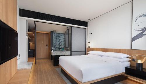 Standard King Room