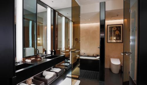 Superior City View Suite 
