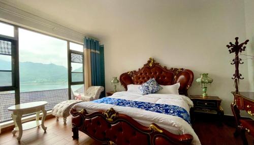King Room with Lake View