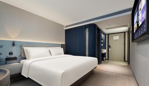 Light Double Room