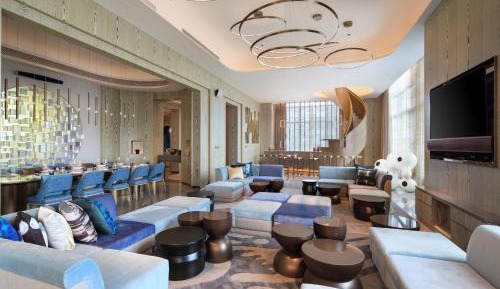 One-Bedroom King Suite