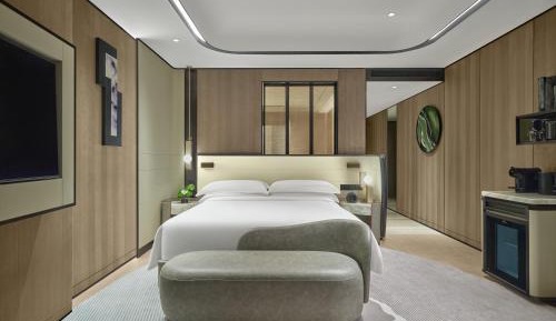 Classic King Room with Balcony