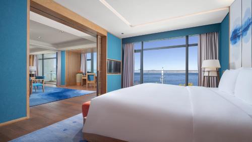 One-Bedroom Suite with Outdoor Terrace and View