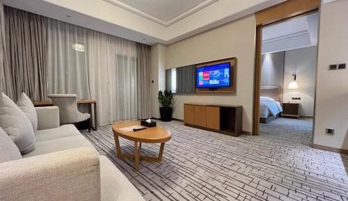 Deluxe Suite