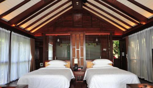 (Double Bed or Twin Beds) Hilltop Full Sea View Villa – with Private Bathtub on Balcony