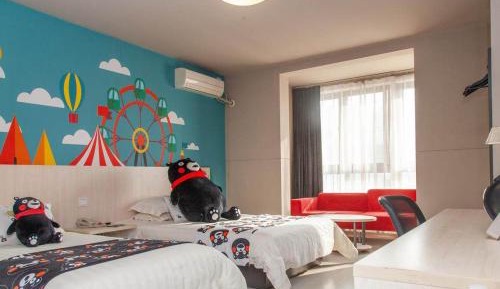 Standard Double-Single Room with Theme