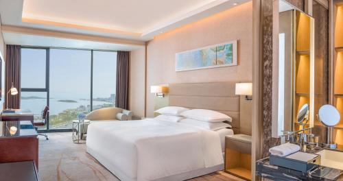 Premier Sea View, Larger Guest room, 1 King, Ocean view
