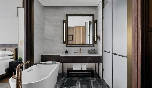 Executive King Bed Room