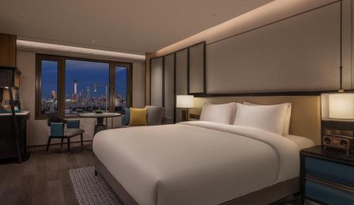 Deluxe King Room
