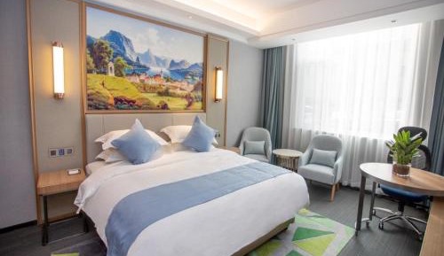 Deluxe Suite