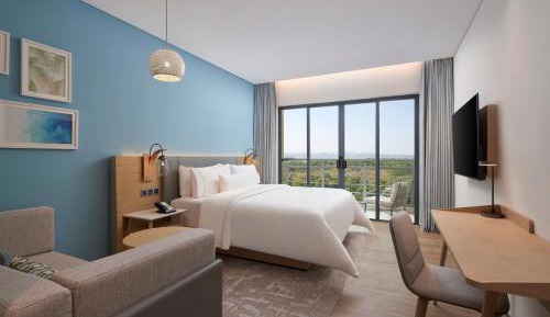 Deluxe King Room with Balcony and Ocean View