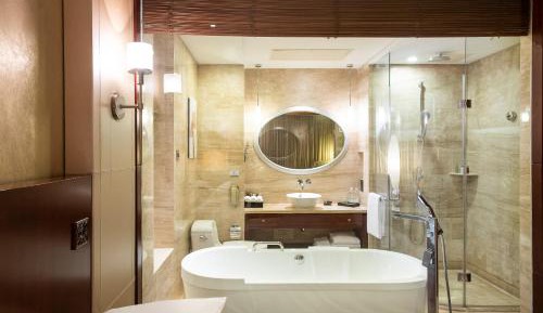 Business Deluxe Room, Guest room, 1 King, City view