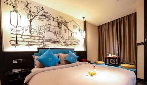 Joyful Superior Queen Room