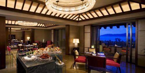 Club Ocean View Room King  (Enjoy Five Times Culinary Presentations for 2 person)