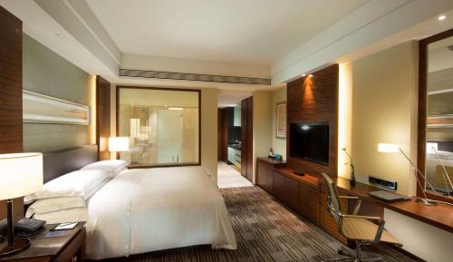 King Studio Apartment
