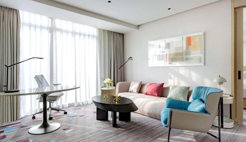 Deluxe King Suite