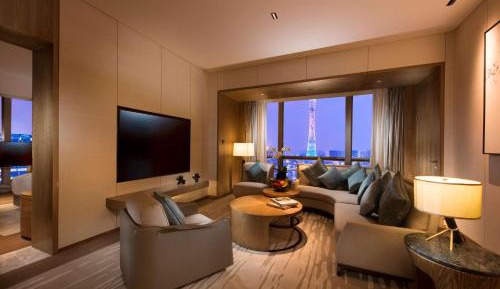 Executive King Suite with River View