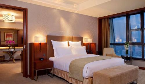 Deluxe King Suite