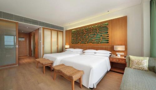 Grand Deluxe Sea View Twin Room