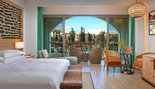 Garden View King Room 