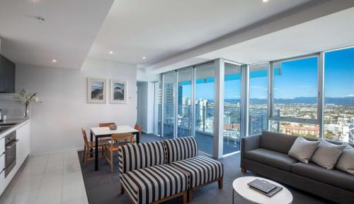 One-Bedroom Residence Room with City View