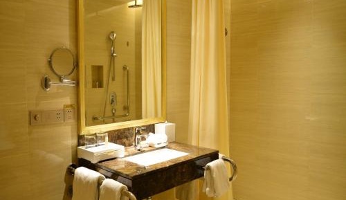 King Room - Mobility Accessible 
