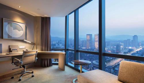 Deluxe King Room